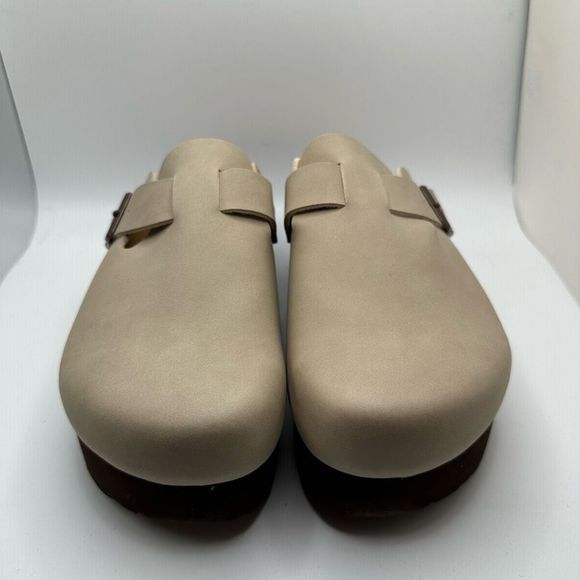 CUSHIONAIRE Women's Cork Footbed Platform Clog 10 SAND - Picture 2 of 7